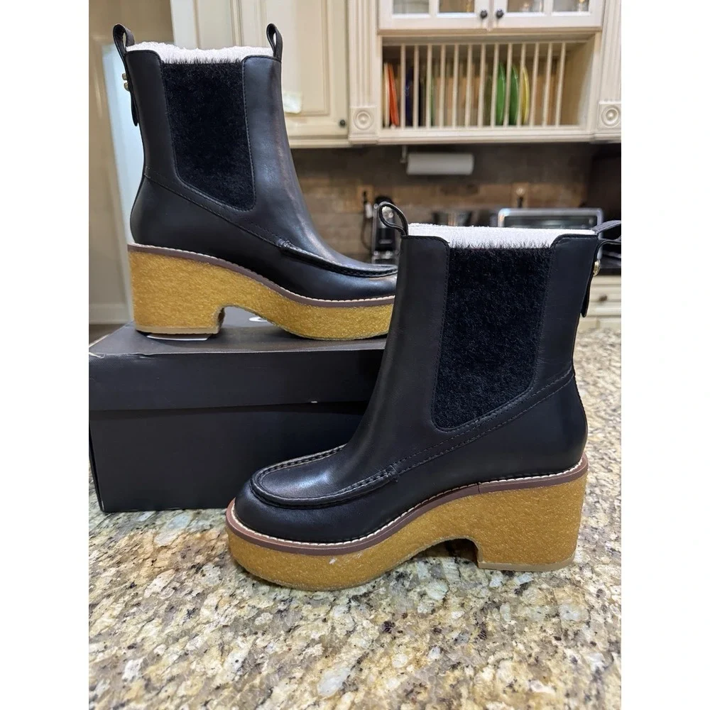 Coach Women's Delaney Leather Chelsea Bootie black leather Size 7 Gummy Sole